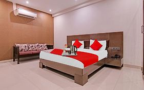 Hotel O West